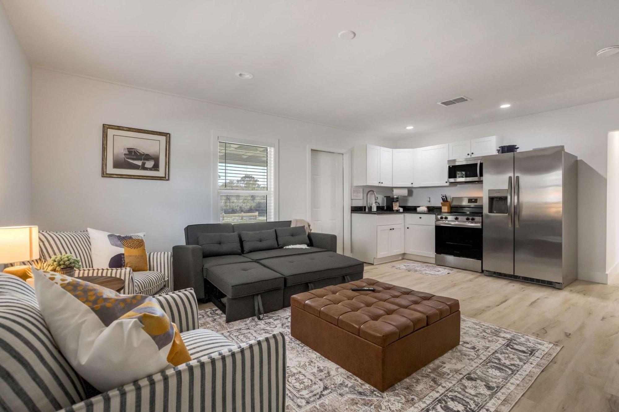 Riverside Hut Cozy Getaway W Tiki Hut & Grill Apartment Bradenton